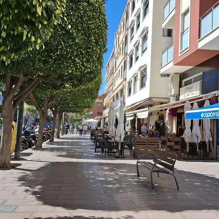 Apartmán Atico Mediterraneo Con Terraza Y Solarium En El Centro Y A Un Paso Del Mar En Rincón de la Victoria